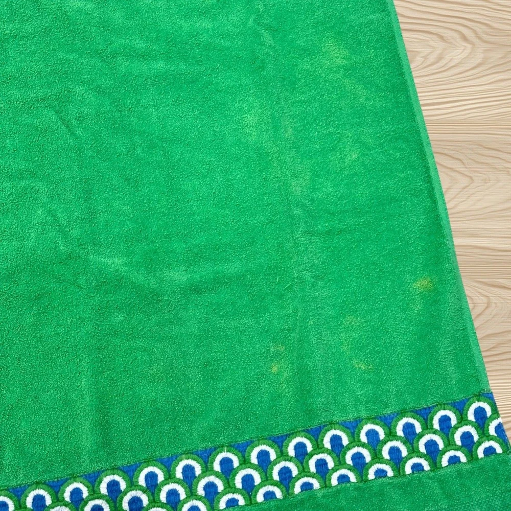 Springmaid Vintage Green Embroidered Trim Bath Towel and Wash Cloth Set‎